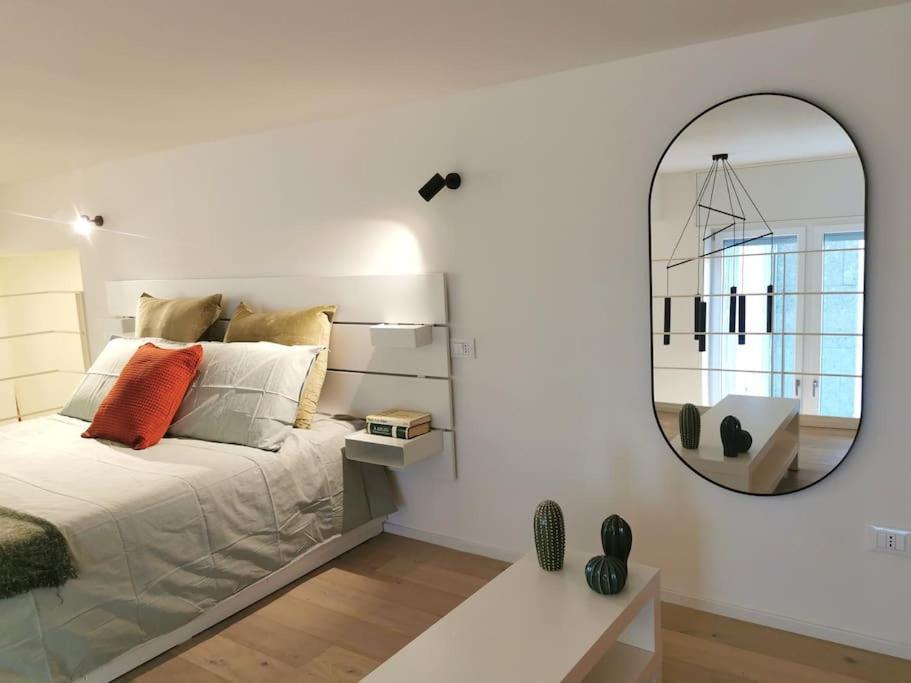 Апартаменти Navigli-Bocconi Spazio Luce Design Мілан Екстер'єр фото